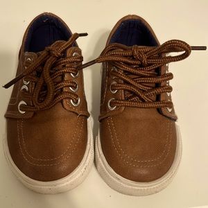 Toddler brown dress shoes.